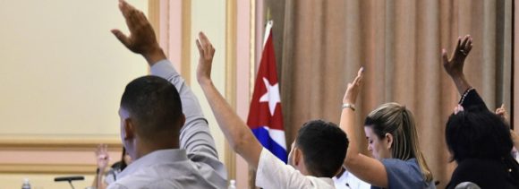 Aprueba dos nuevos Decretos-Leyes el Consejo de Estado previo a sesión del parlamento cubano